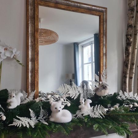 Studio 4 Personnes Aux Pieds Du Chateau De Blois Avec Experience De Dormir Sous Les Aurores Boreales 外观 照片